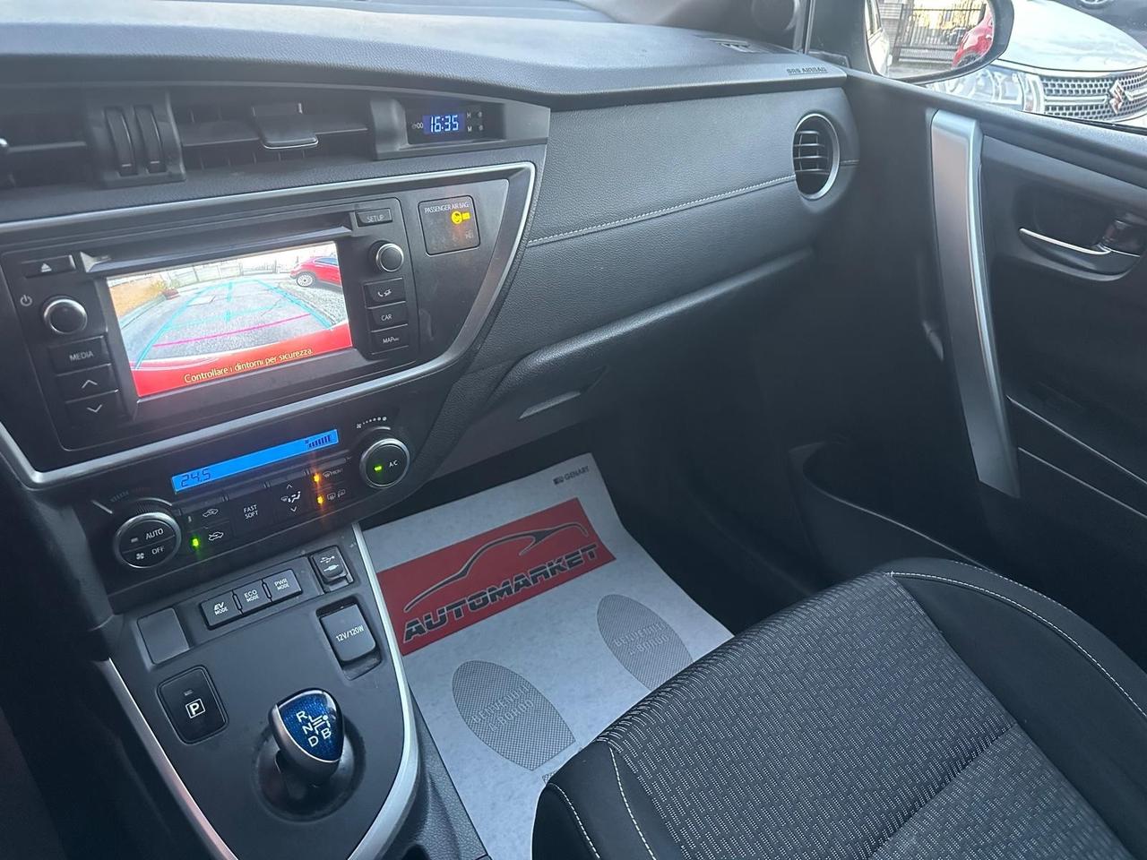 Toyota Auris Touring Sports 1.8 Hybrid Lounge