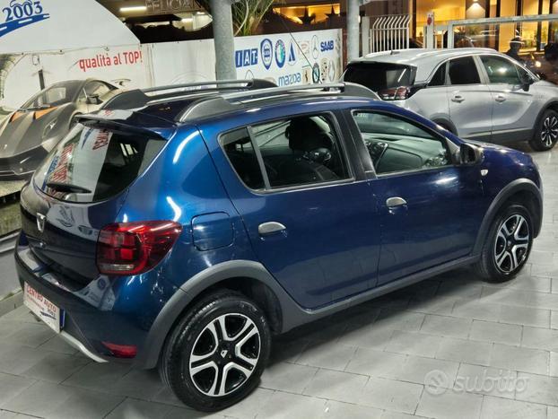 DACIA - Sandero - Stepway 1.5 dCi 90 CV Autocarro