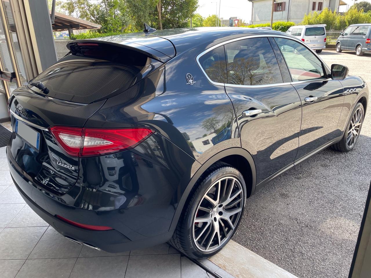 Maserati Levante V6 Diesel 250 cv AWD