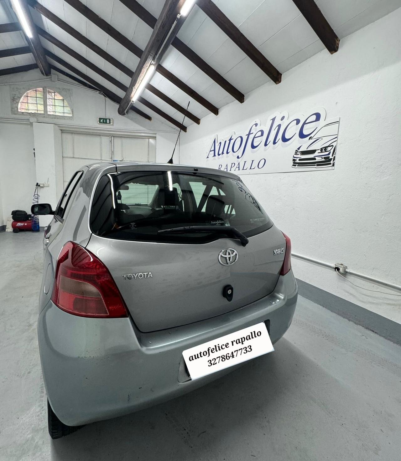Toyota Yaris 1.0 5 porte Sol