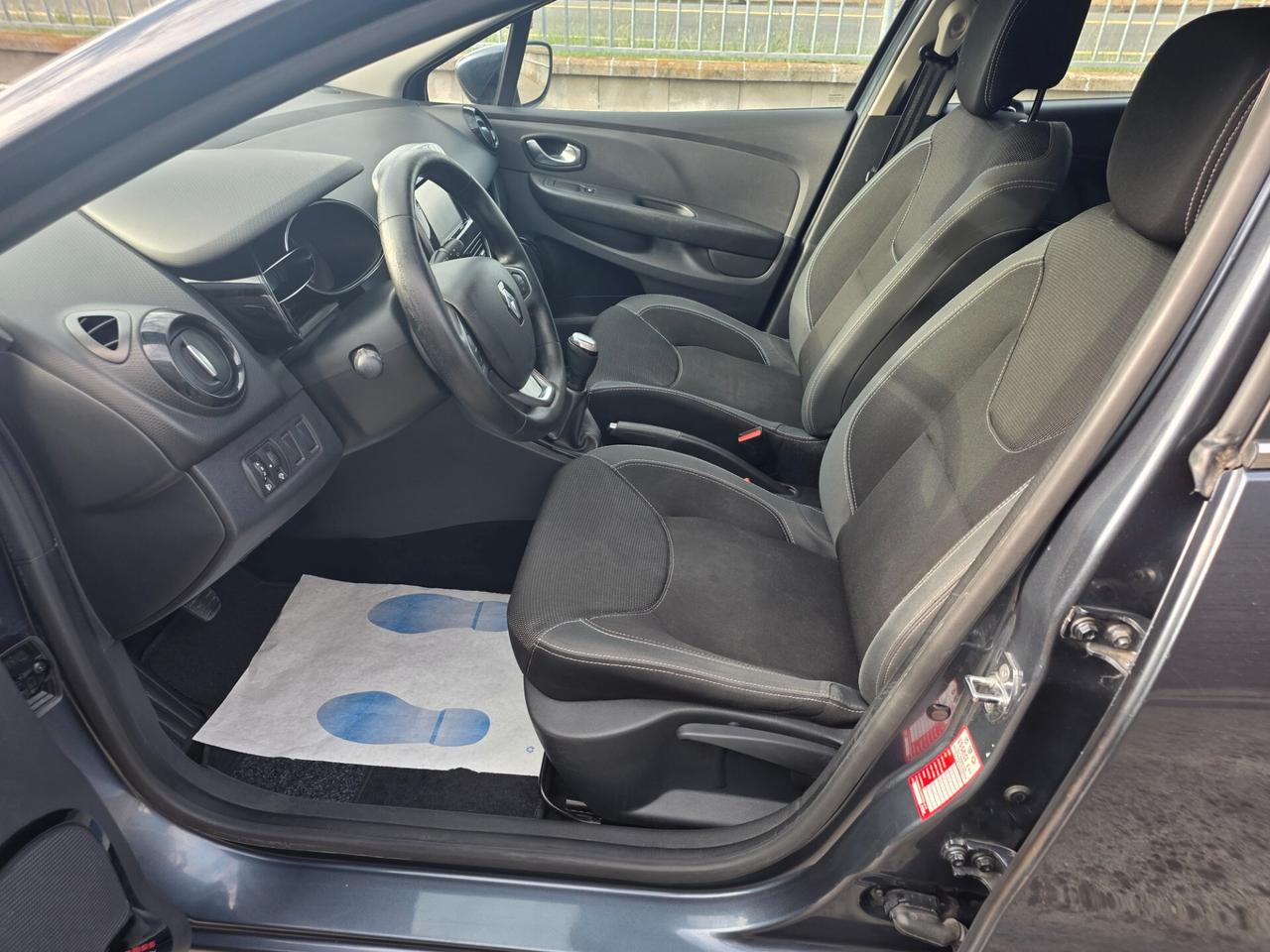 Renault Clio 1.2 75CV 5 porte Zen