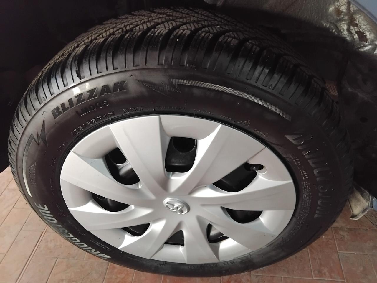 Toyota Verso-S 1.3 MT Active