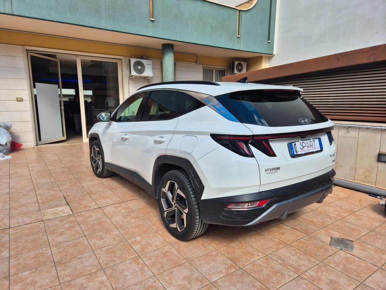 Hyundai Tucson 1.6 HEV auto HYBRID