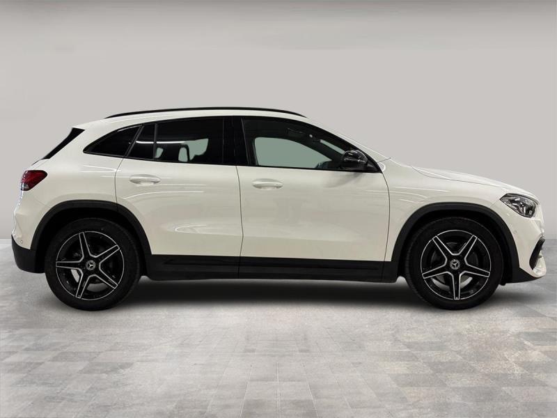 Mercedes GLA 200 200 D Premium 4Matic 8G-DCT