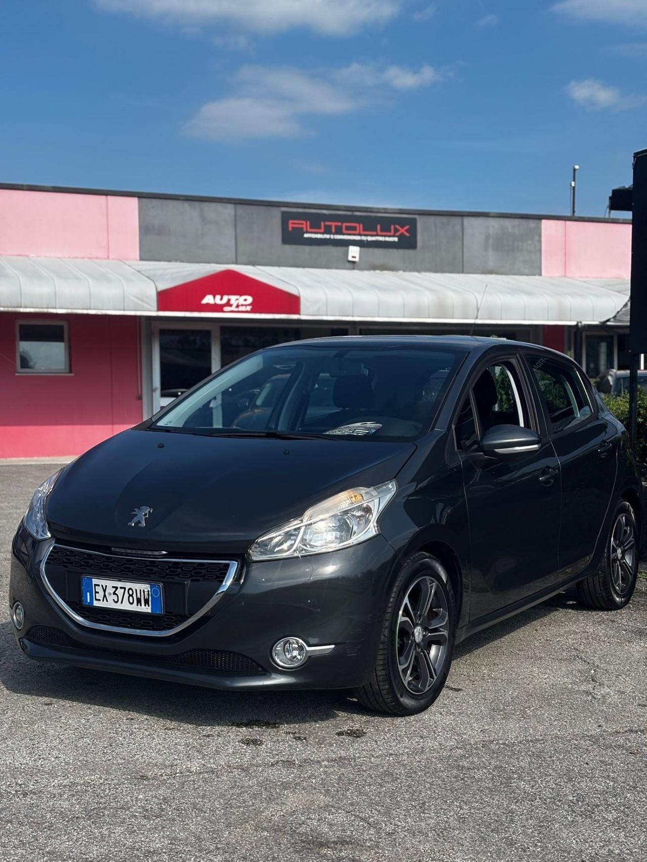 Peugeot 208 1.4 HDi 68 CV 5 porte OK NEO PATENTATI