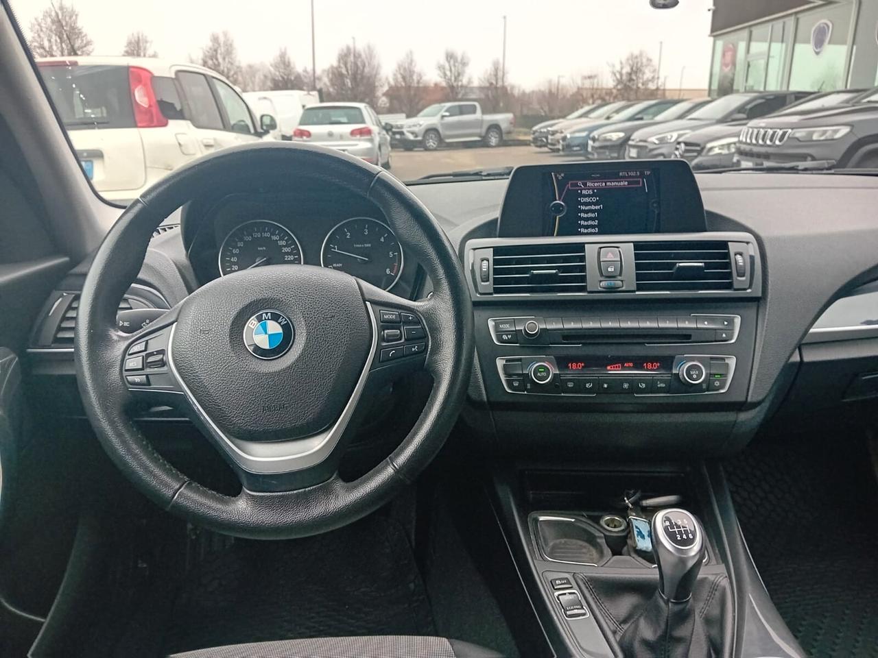 Bmw 118 118d 5p. Urban
