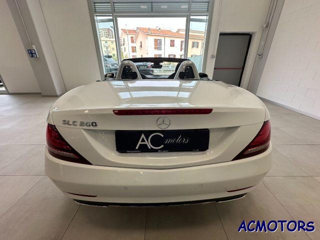 MERCEDES-BENZ SLC 200 AMG line