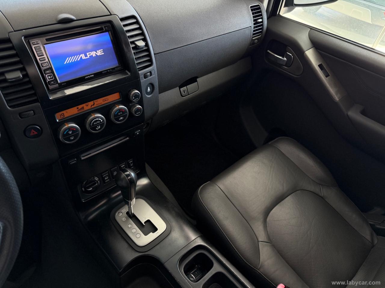 NISSAN Pathfinder 2.5 dCi LE