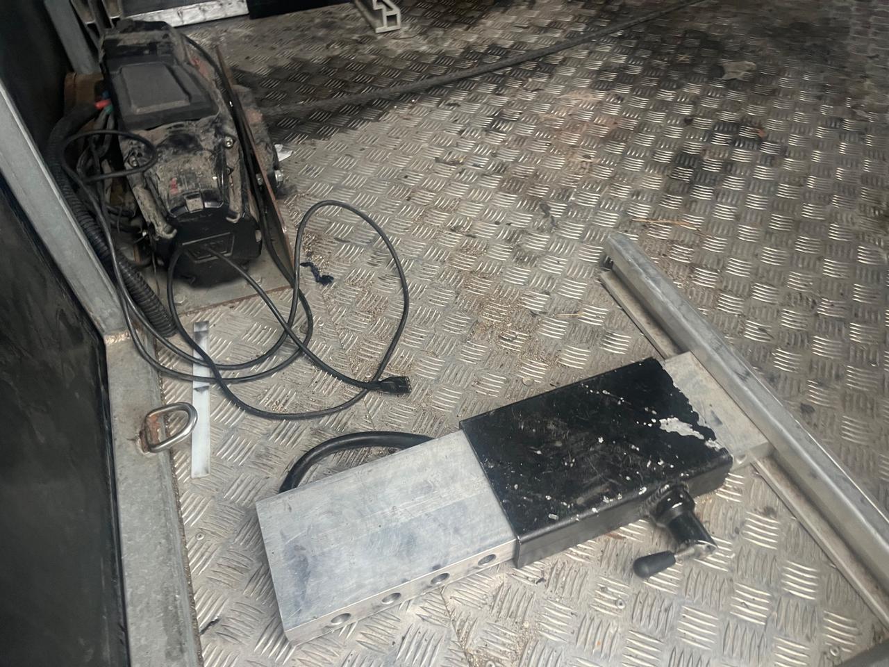 Iveco Carroattrezzi chiuso Daily Motore RIFATTO