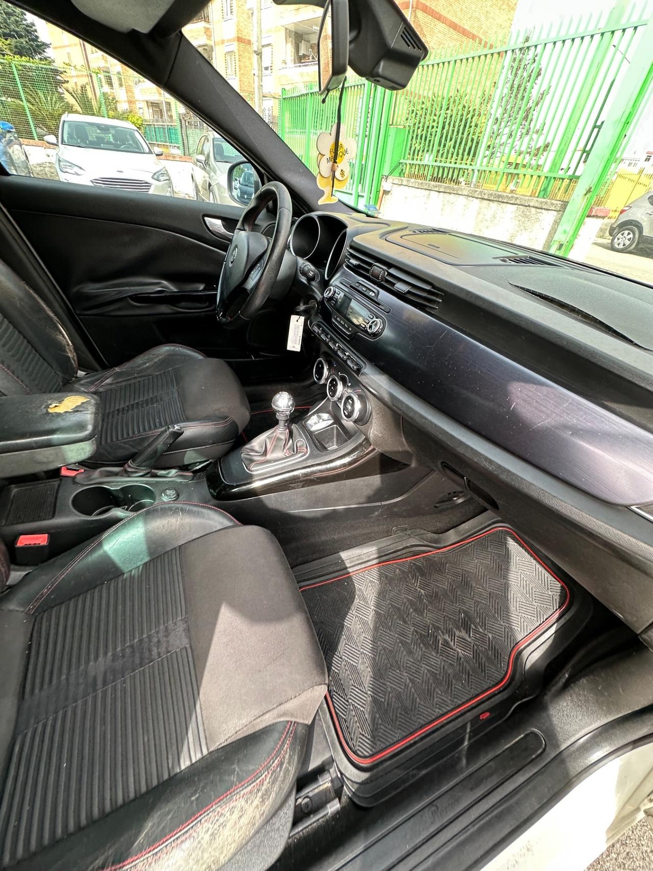 Alfa Romeo Giulietta 1.6 JTDm-2 105 CV Distinctive