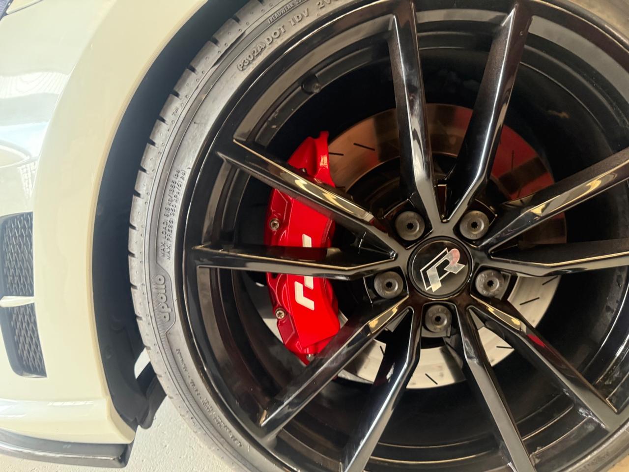 Volkswagen Golf GTI 7R da VETRINA