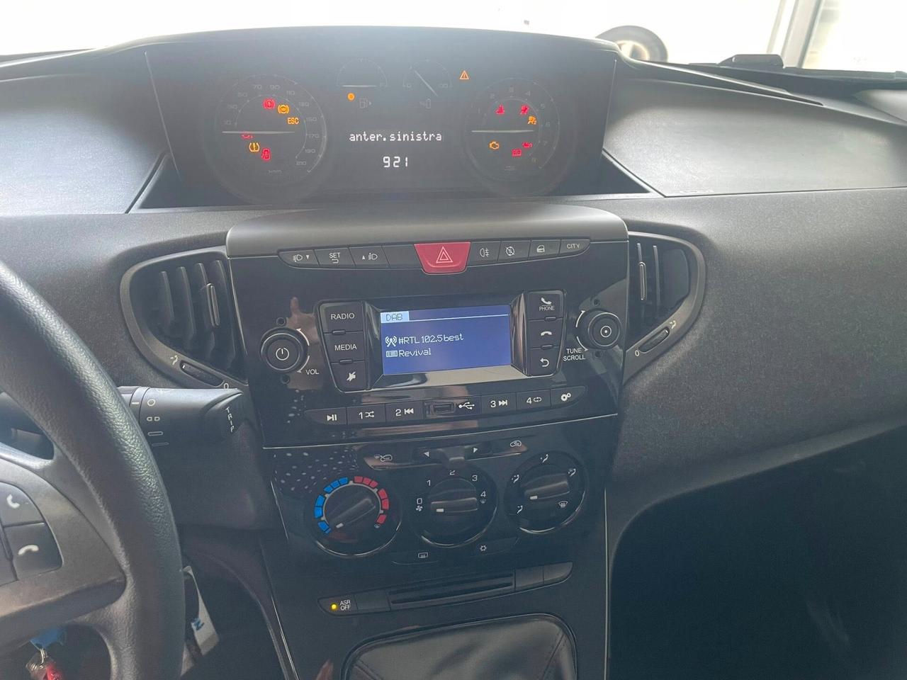 Lancia Ypsilon 1.0 FireFly 5 porte S&S Hybrid Alberta Ferretti