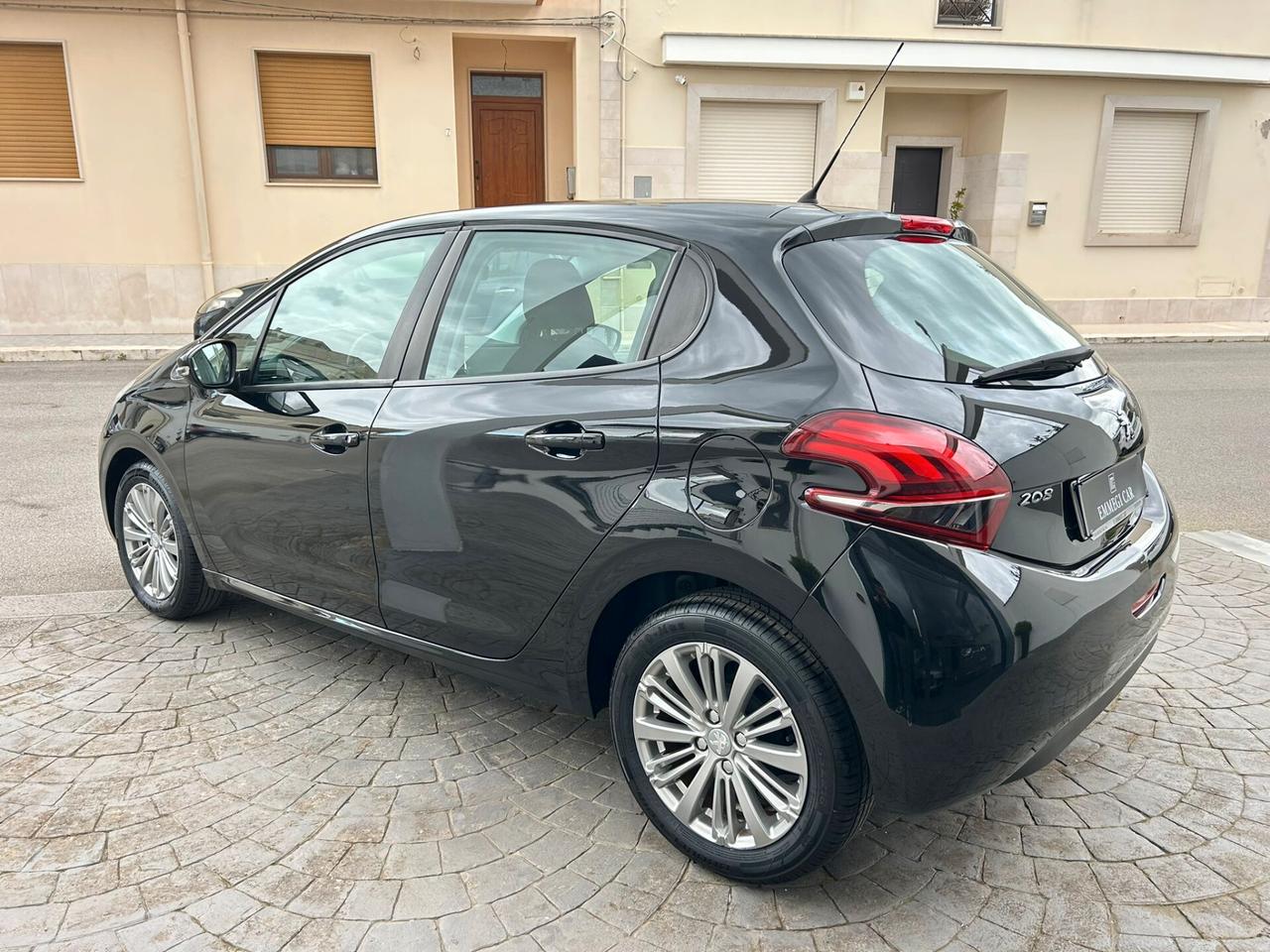 Peugeot 208 1.6 HDI 75 Cv ALLURE Km103.000-2018