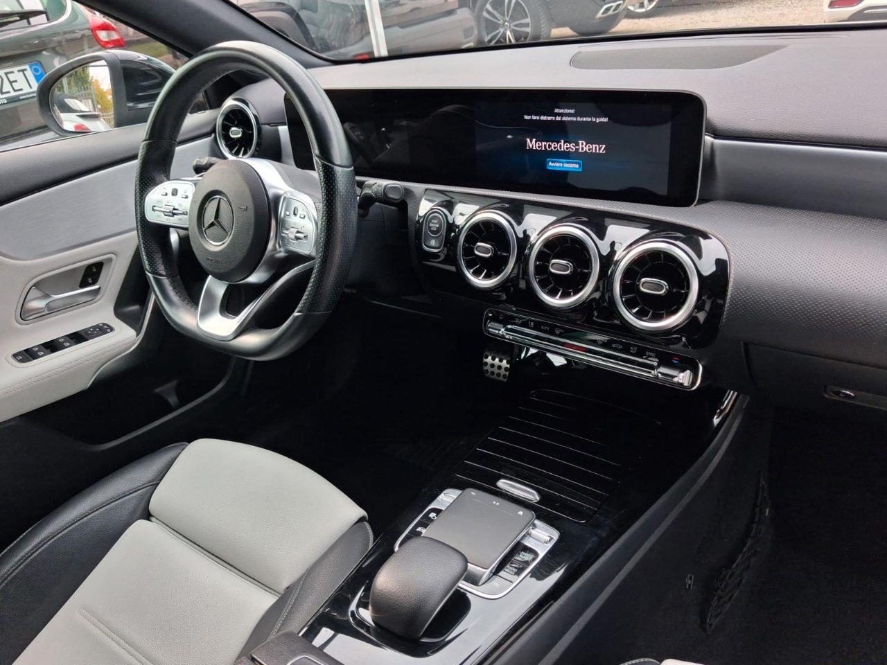 Mercedes A 200 Premium 7G-DCT