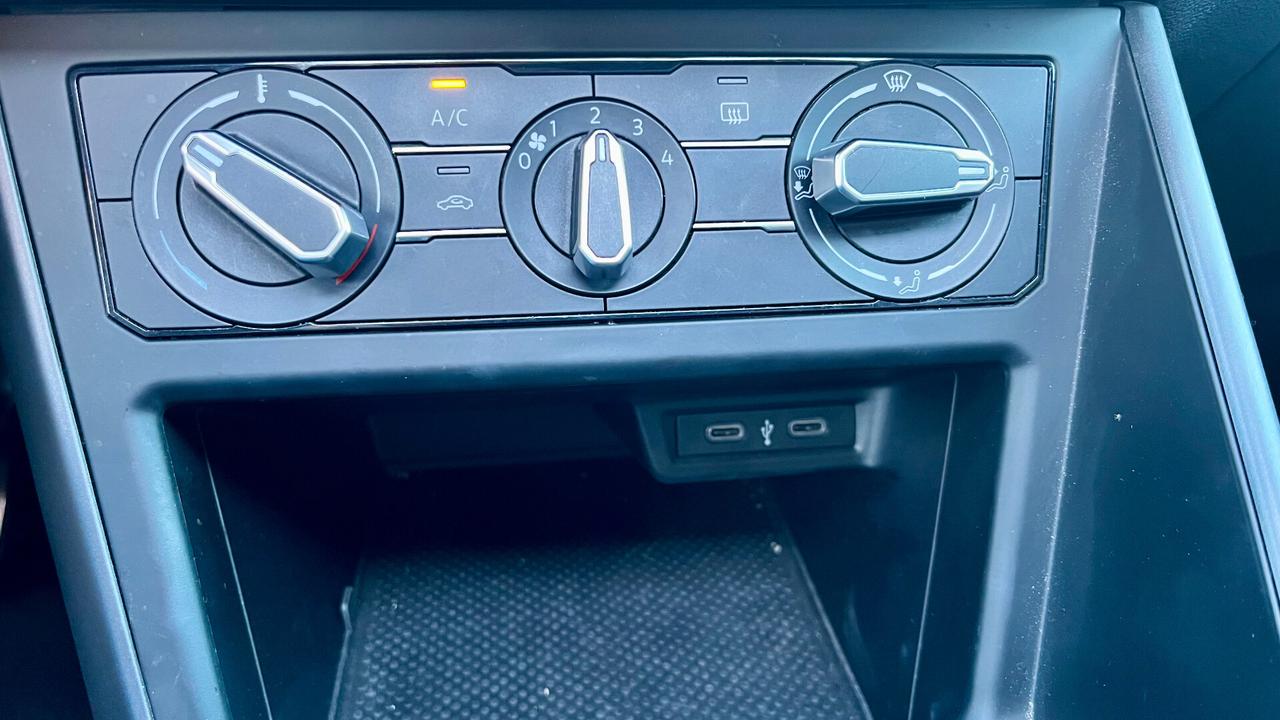 VW Taigo 110 CV R-Line - UNIPROPRIETARIO