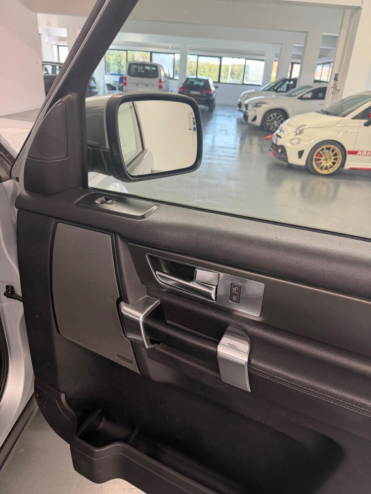 Land Rover Discovery 4 3.0 TDV6 HSE