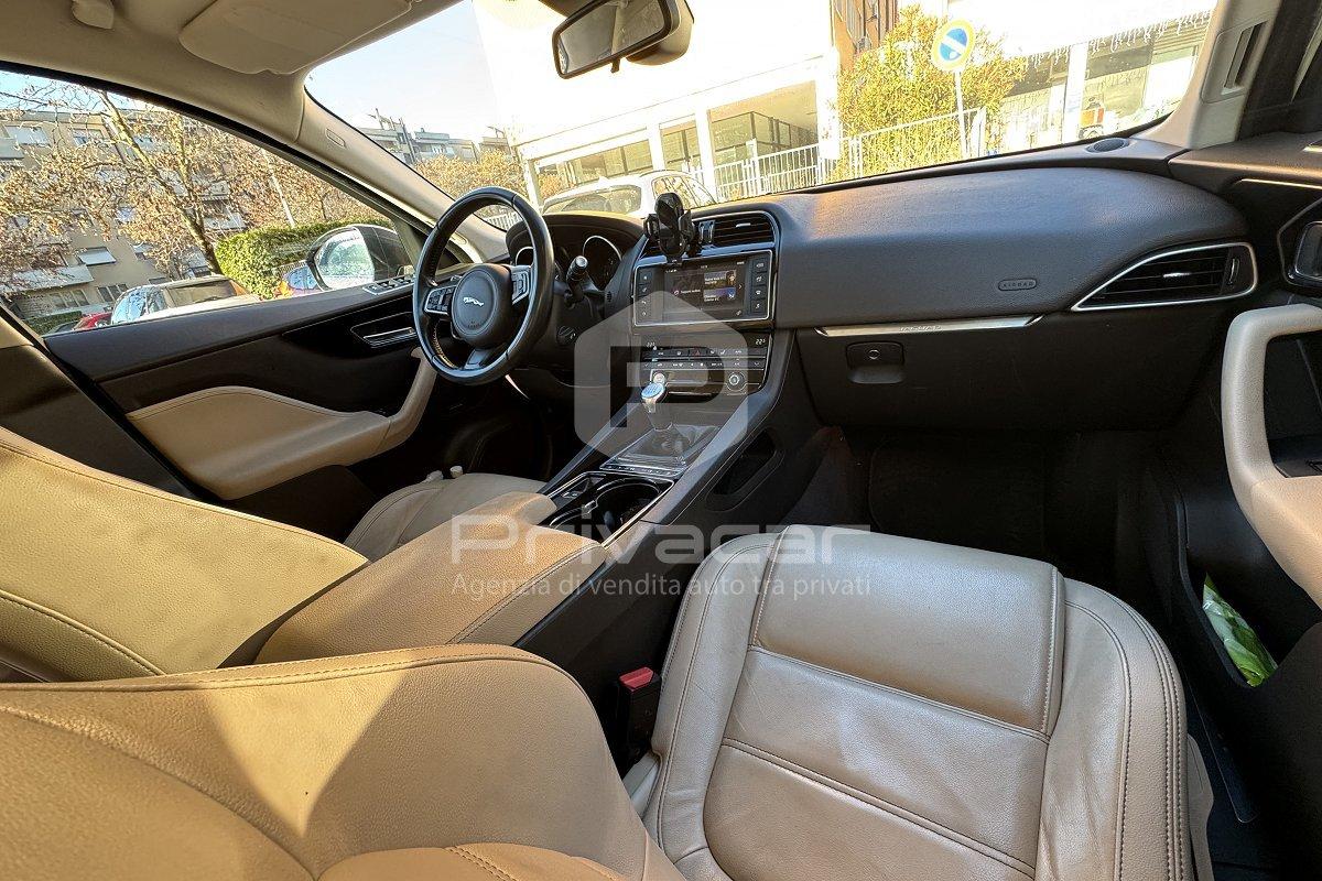 JAGUAR F-Pace 2.0 D 180 CV AWD Pure