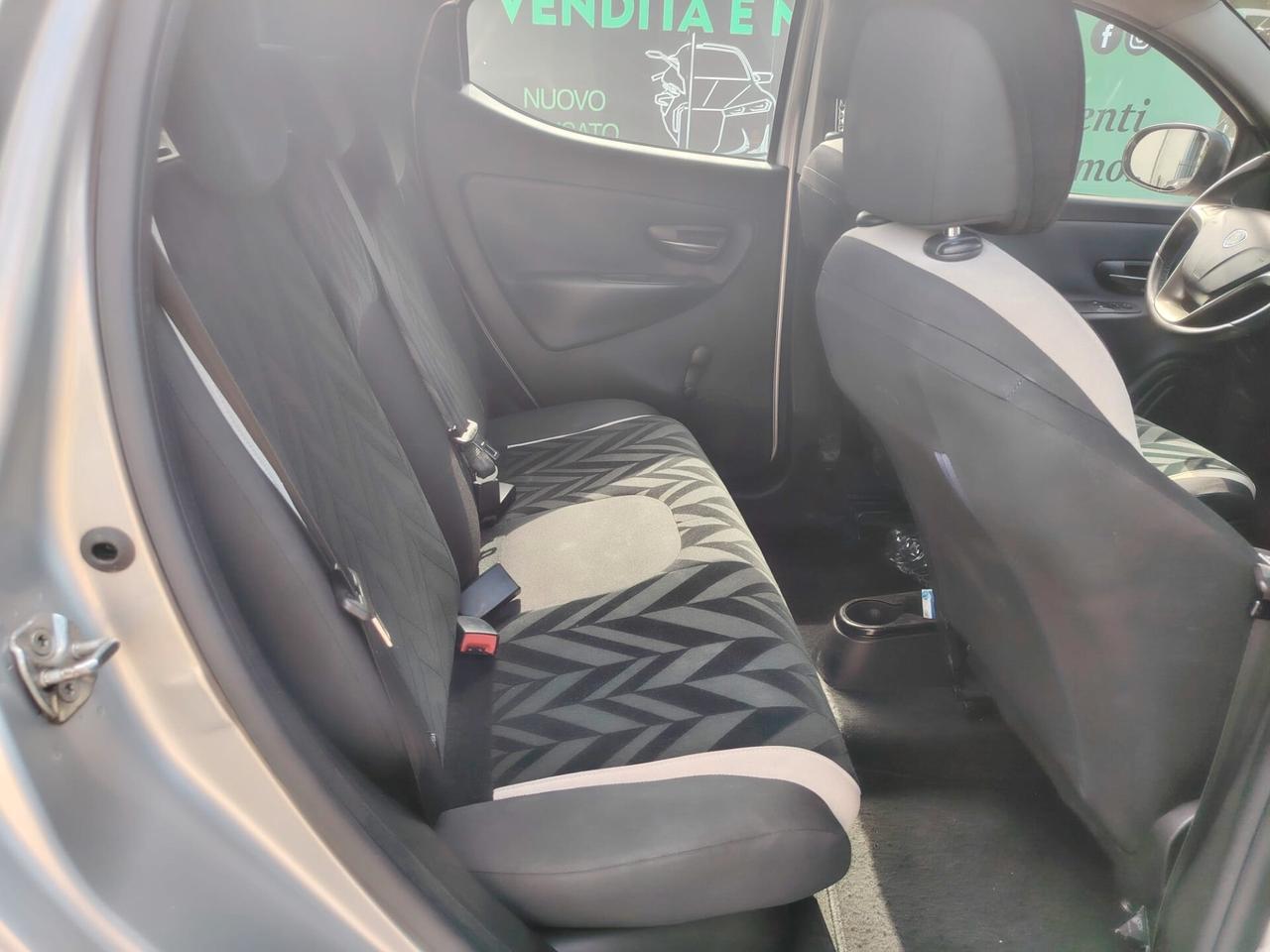 Lancia Ypsilon 1.2 69 CV 5 porte Gold