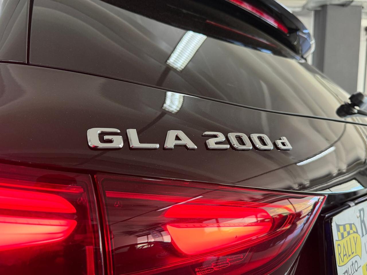 Mercedes-Benz GLA 200 D Premium Plus #11223