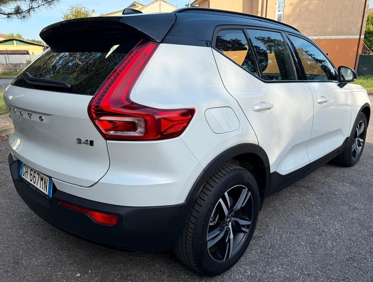 Volvo XC40 B4 AWD HYBRID Geartronic R-Design