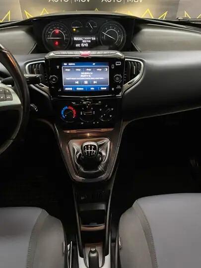 Lancia Ypsilon 1.0 FireFly 5 porte S&S Hybrid Gold