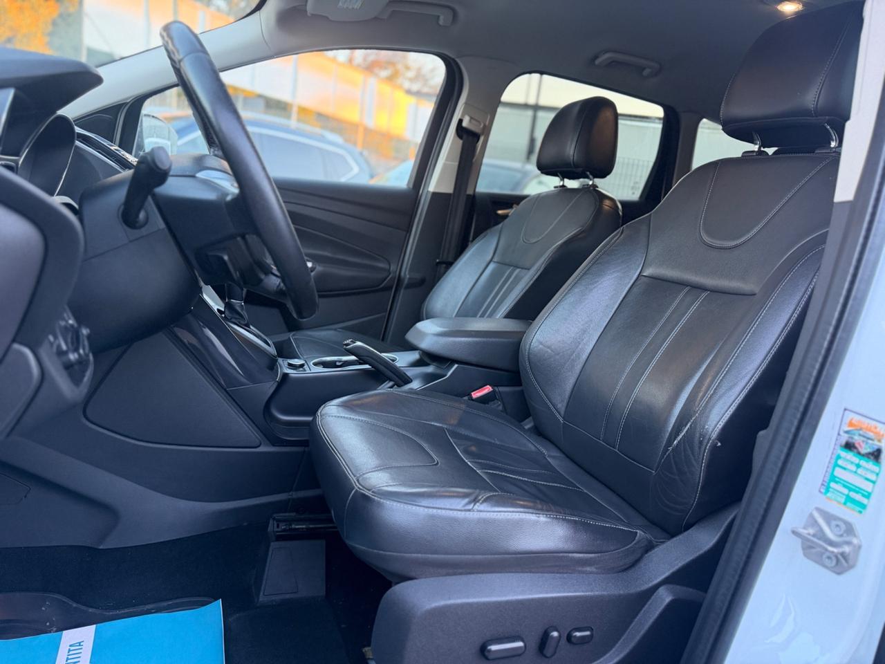 Ford Kuga 2.0 TDCI 163 CV 4WD Powershift Titanium