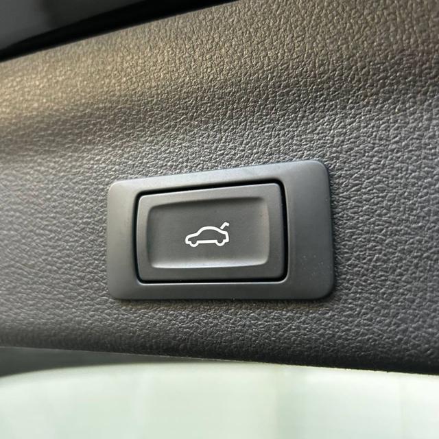 AUDI A6 Avant 40 2.0 TDI S tronic Business Sport TETTO