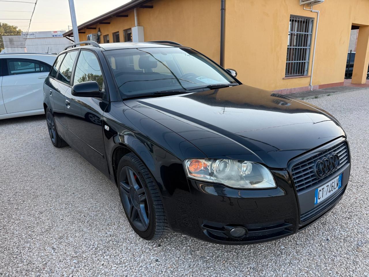 Audi A4 2.0 16V TDI Avant TOTAL BLACK