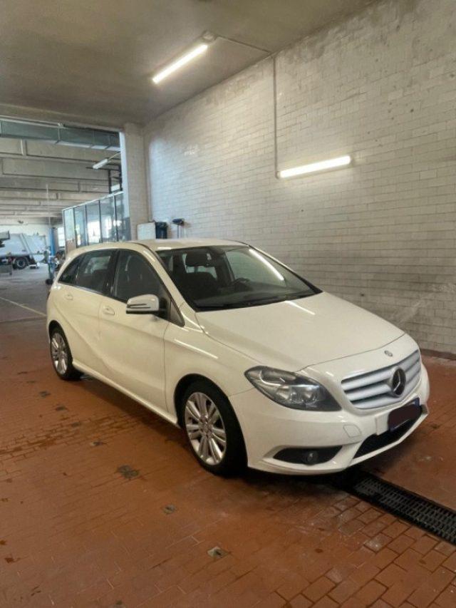MERCEDES-BENZ B 180 CDI Elegance