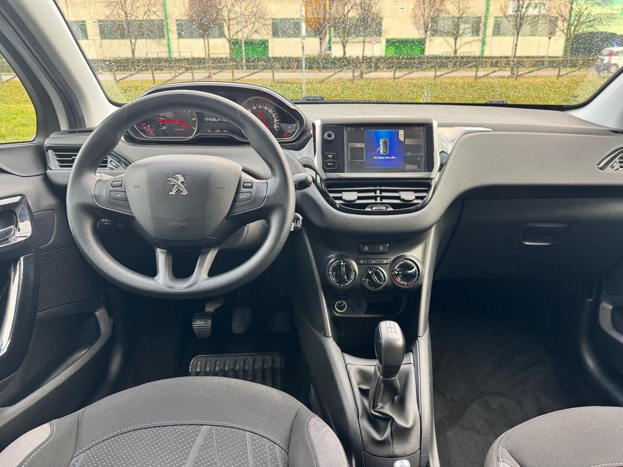 Peugeot 208 1.2 Neopatentati