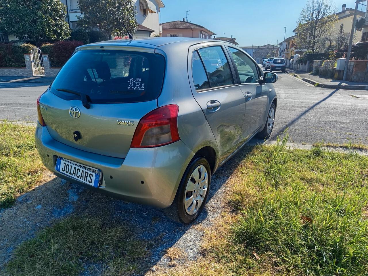 Toyota Yaris 1.0 5 porte Sol