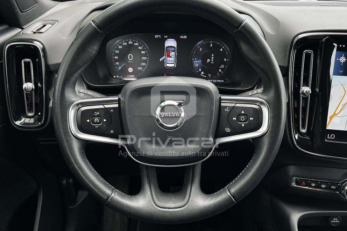 VOLVO XC40 D4 AWD Geartronic Momentum