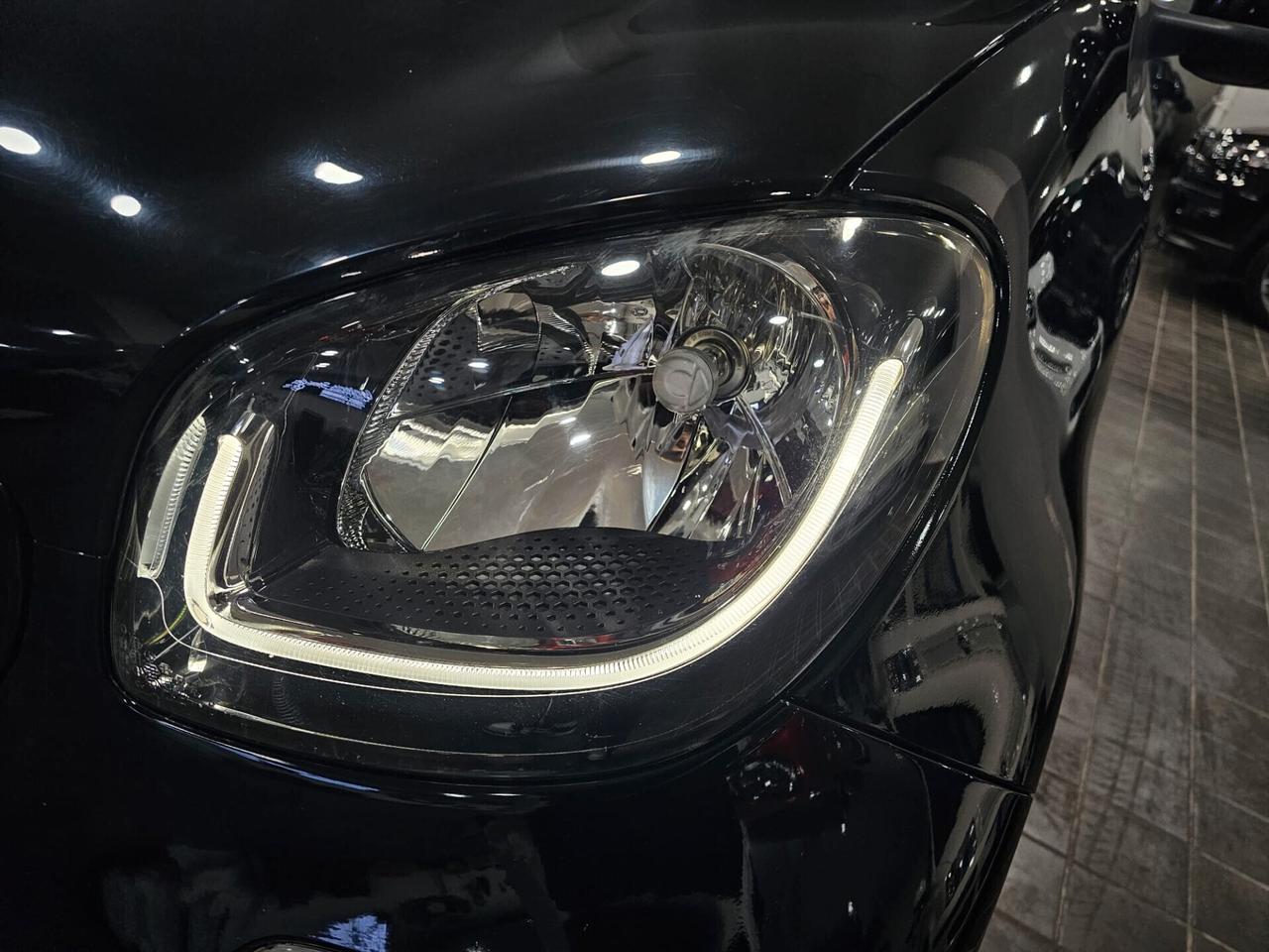 NUOVA SMART FORTWO CABRIO 1.0 BENZ 70CV AUTOMATIC SUPER PASSION