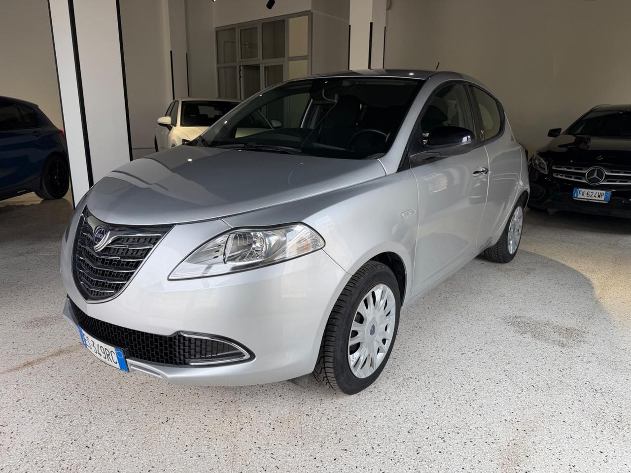 Lancia Ypsilon 1.2 69 CV 5 porte GPL Ecochic Platinum