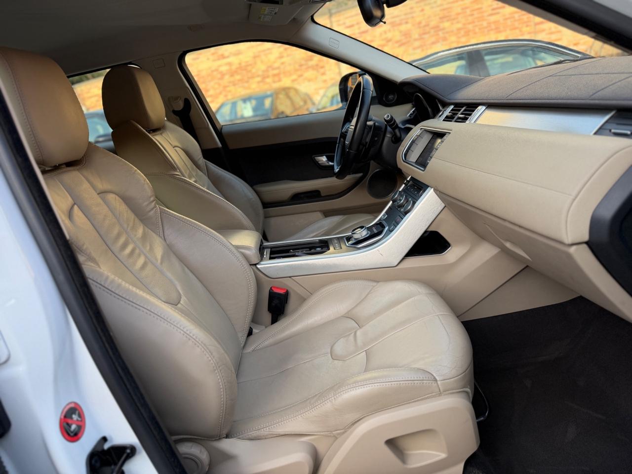 Land Rover Range Evoque 2.2 TD4 5p. Dynamic