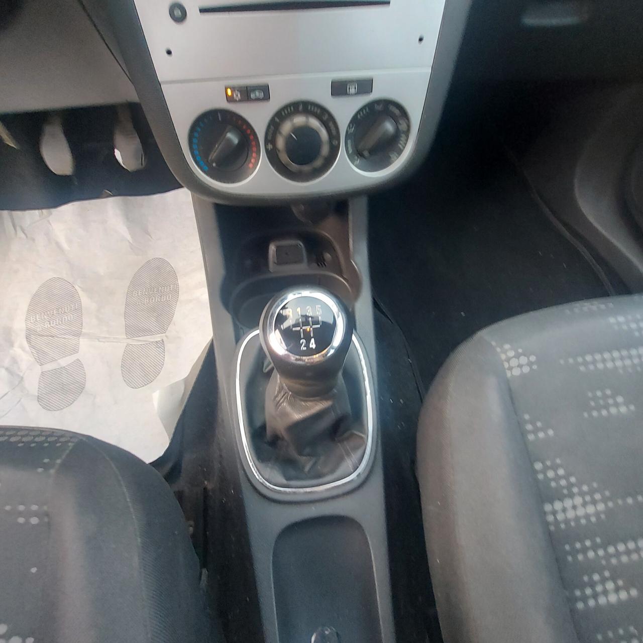 Opel Corsa 1.0 12V 5 porte Elective