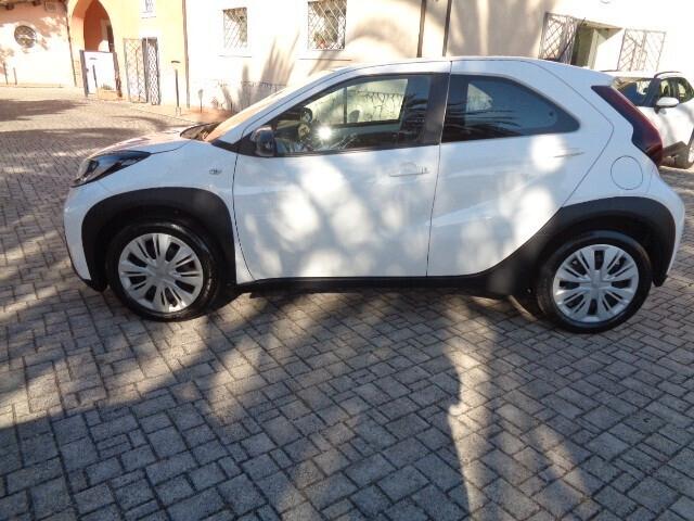 Toyota Aygo X 1.0 VVT-i 72 CV 5 porte Active S-CVT NESSUN VINCOLO DI FINANZIAMENTO