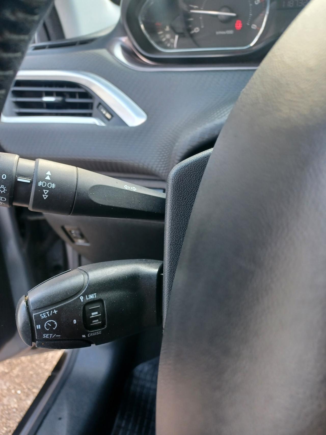 Peugeot 2008 1.4 HDi Active