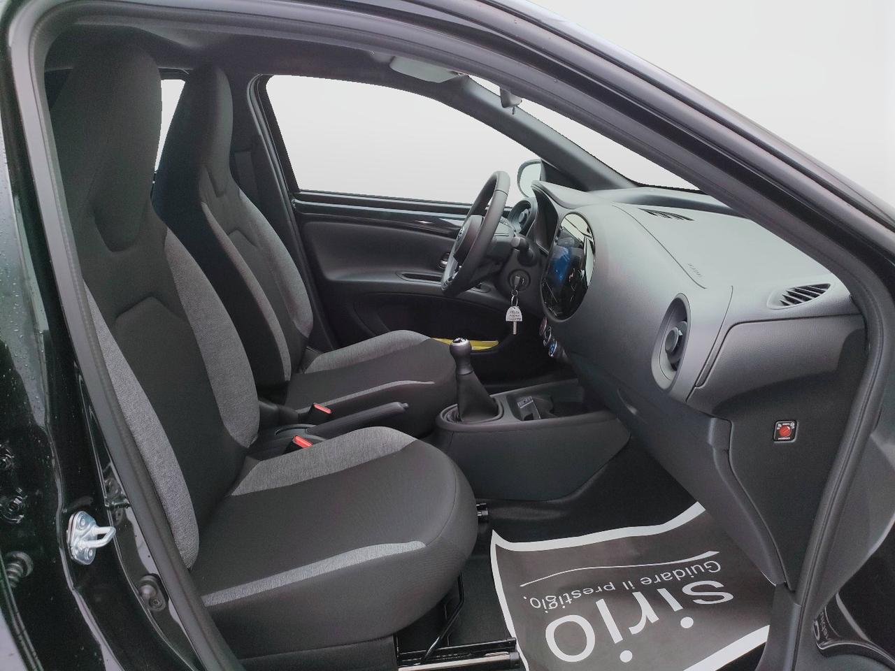 TOYOTA Aygo X 1.0B ACTIVE MT - MY24