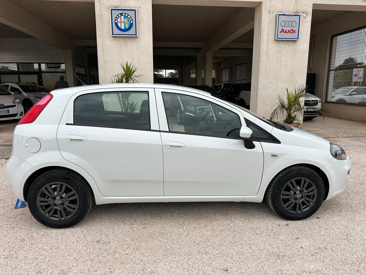 Fiat Punto 1.3 MJT S&S 95 CV 5 porte Street 2017