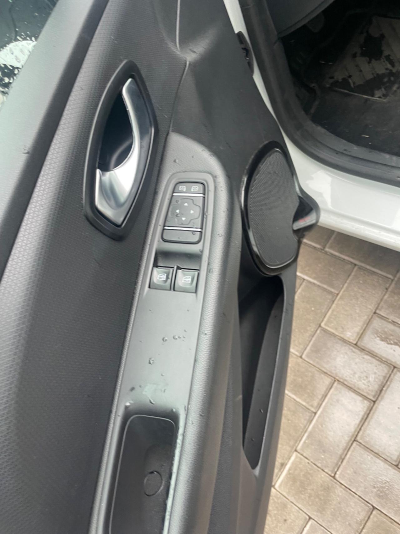 Renault Clio dCi 8V 90CV Start&Stop 5 porte Energy Intens