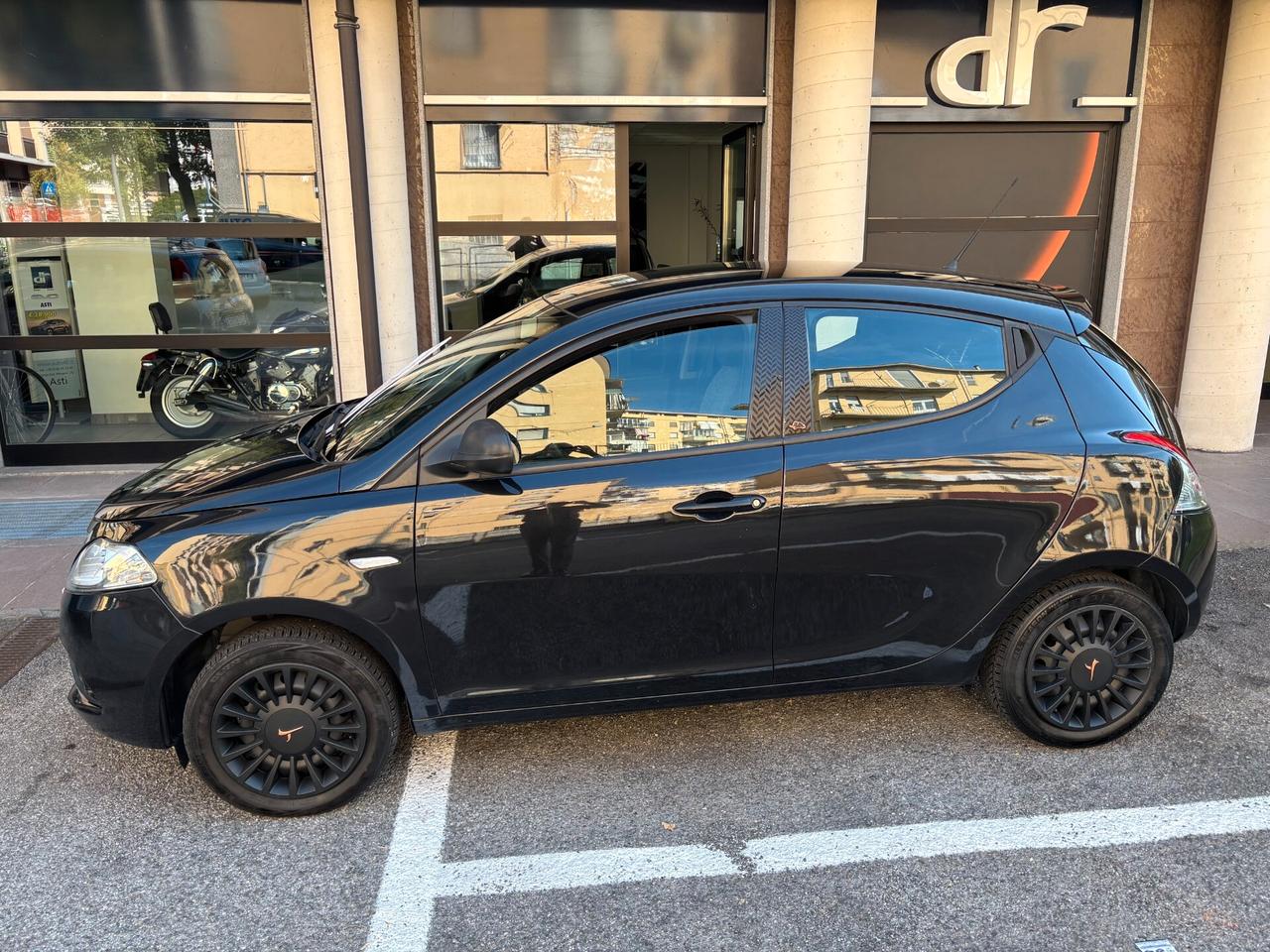 Lancia Ypsilon 1.2 69 CV 5 porte GPL Ecochic Elefantino Blu