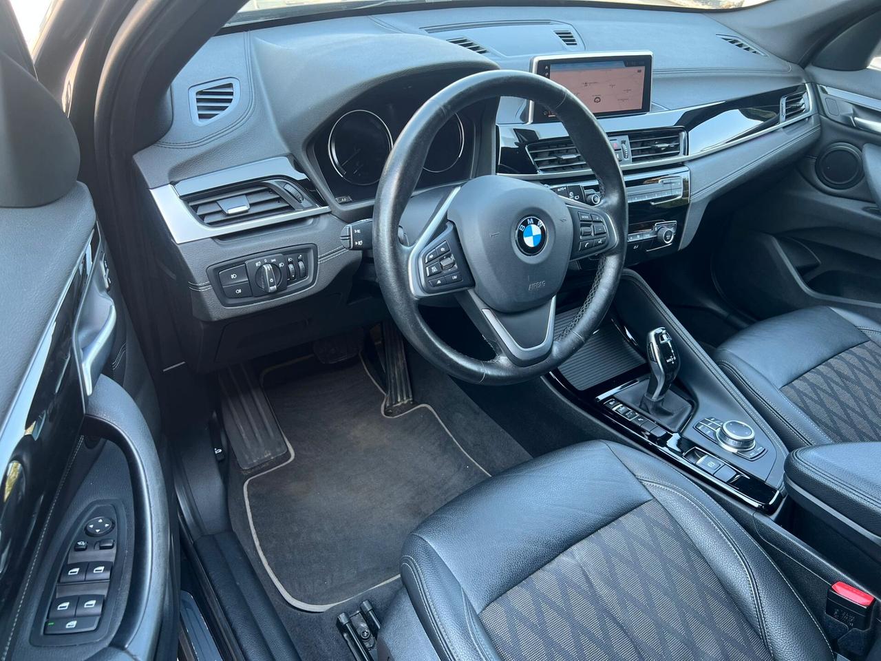 Bmw X1 sdrive18d xLine auto LED/NAVI/PELLE/18; PERFETTA