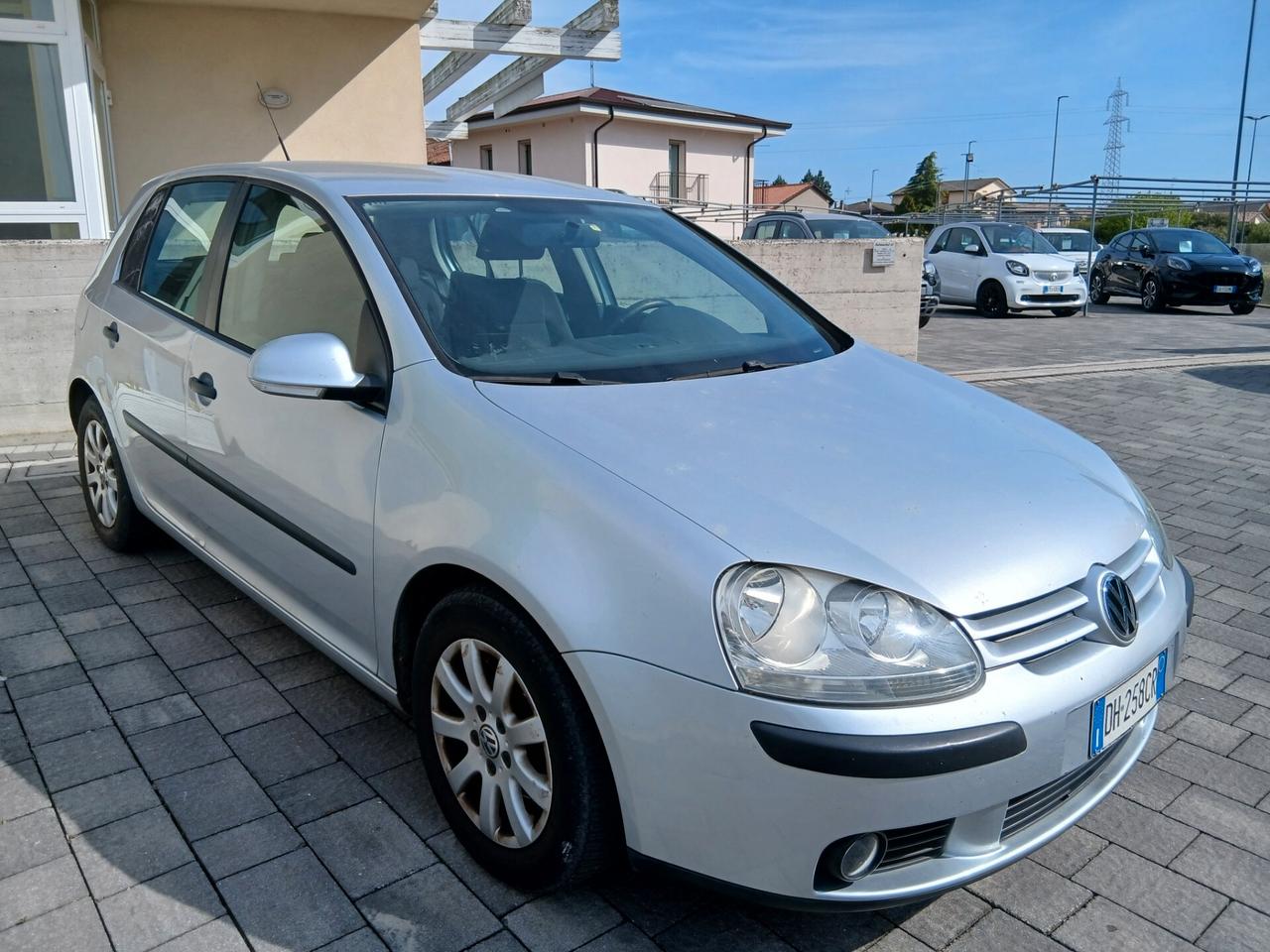 Volkswagen Golf 1.6 5p. Comfortline GPL valido sino a DIc 2026 e GANCIO