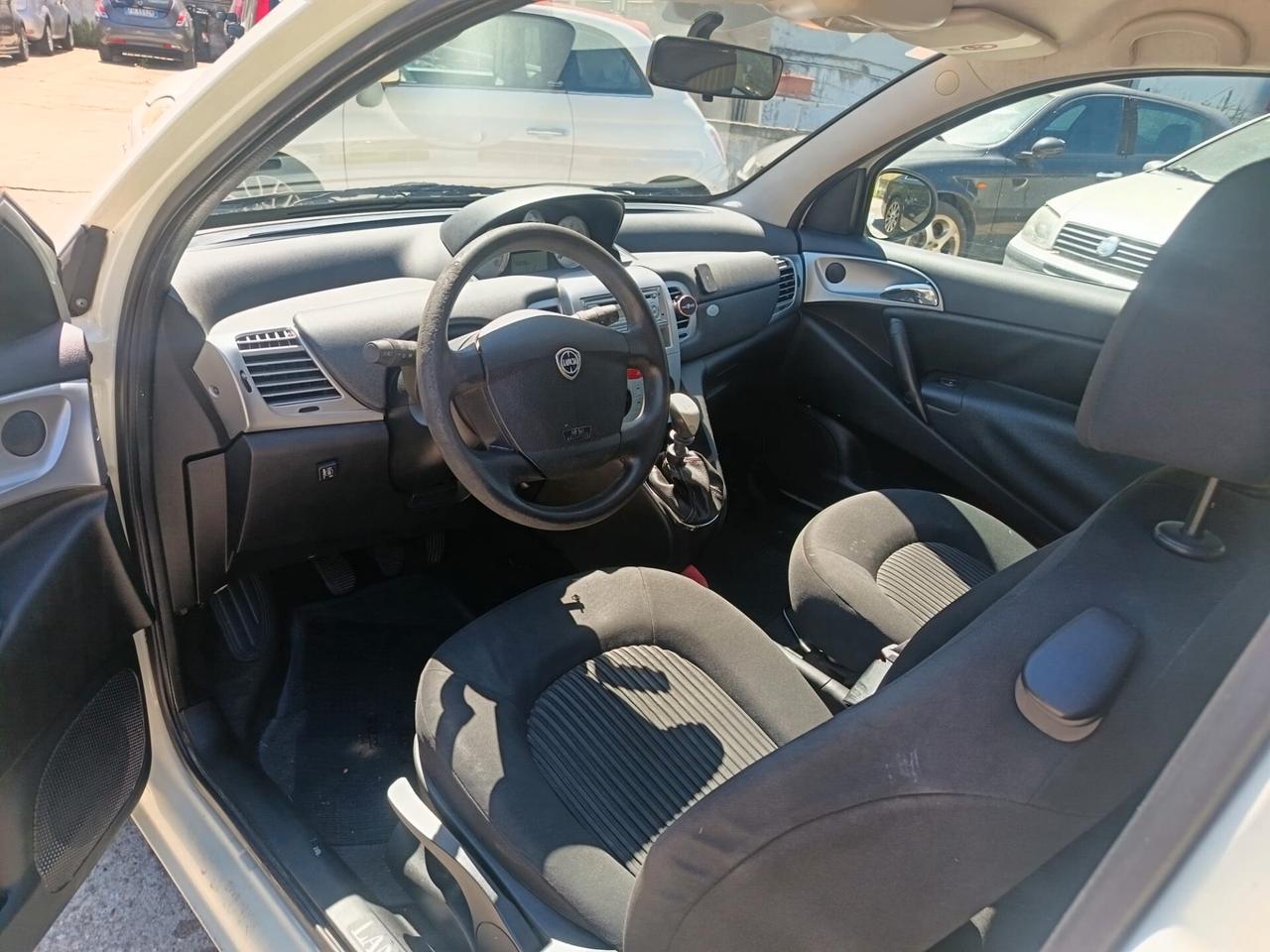 Lancia Ypsilon 1.4 Argento Ecochic GPL