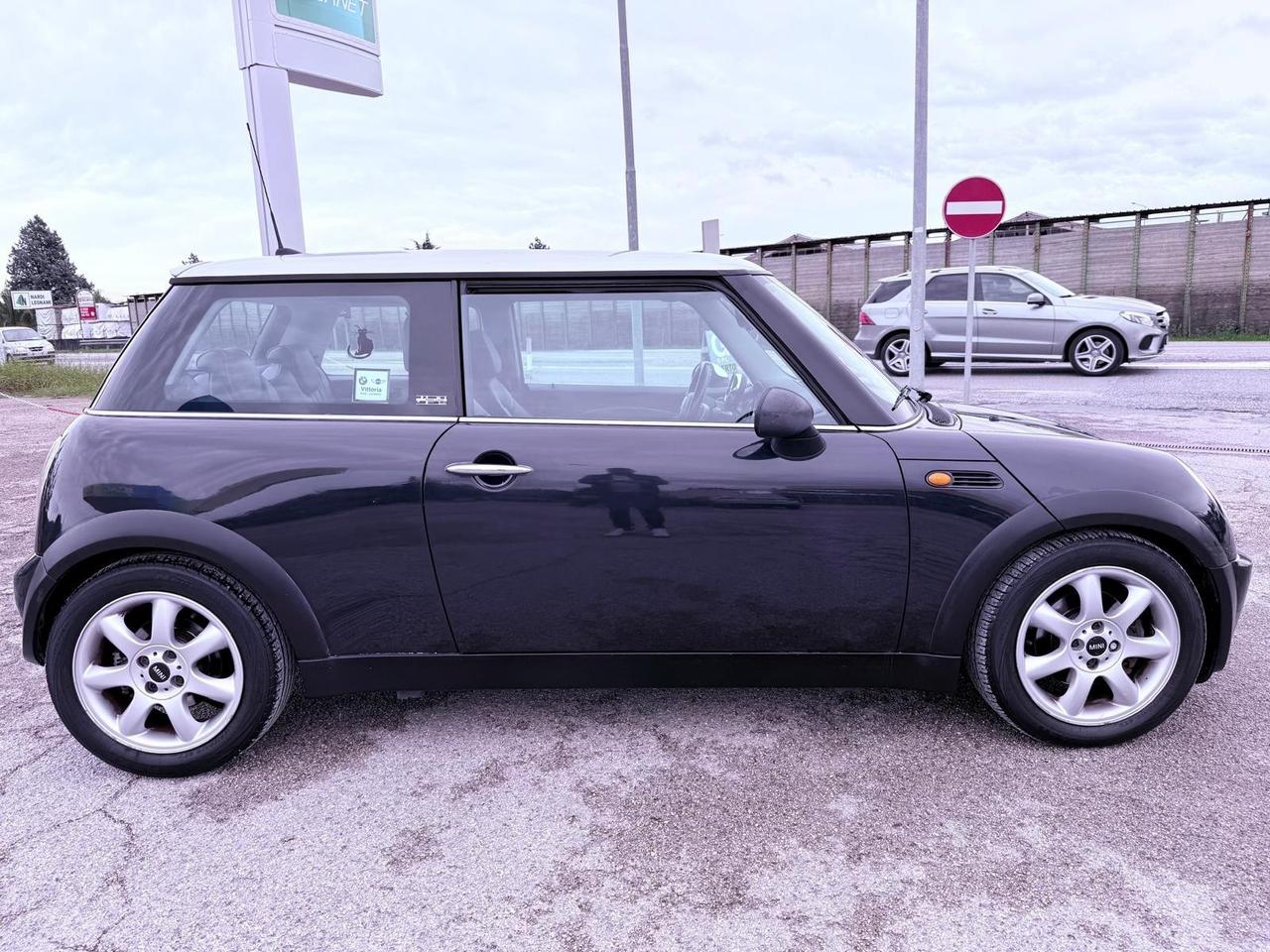 Mini 1.6 16V Cooper Ok neopatentati