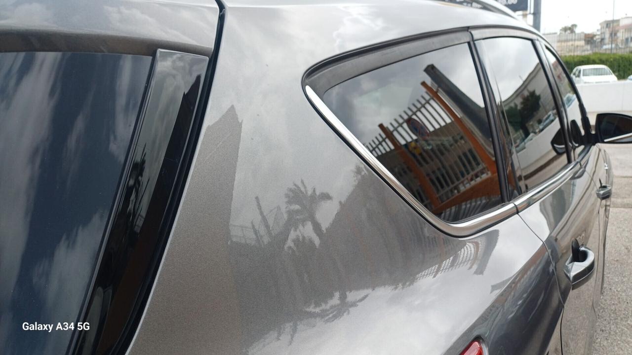 Ford Kuga 2.0 TDCI 140 CV 4WD Titanium