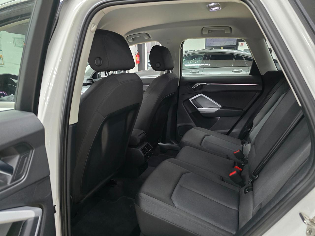 Audi Q3 35 TDI S tronic Business Advanced