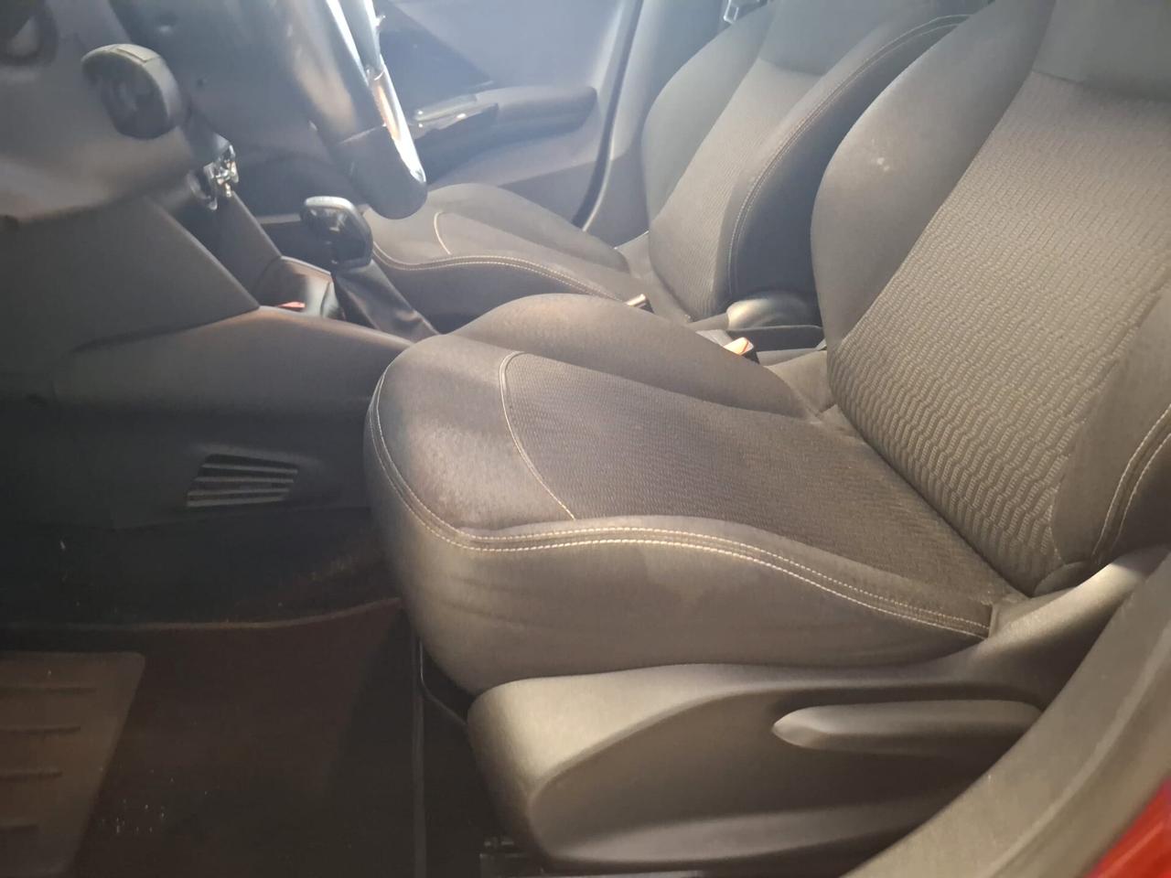 Peugeot 208 BlueHDi 75 5 porte Allure