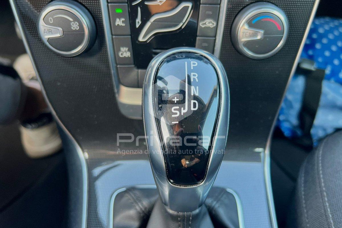VOLVO V40 D2 Geartronic Business